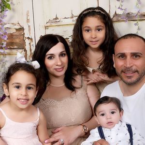 Meet your Posher, Samia